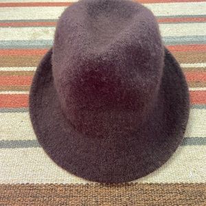Toucan women’s brown wool winter hat